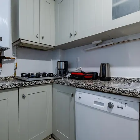 3-bedroom - Location - Elevator דירה *