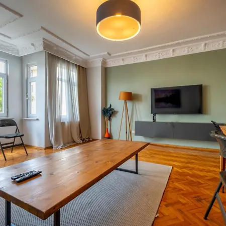 3-bedroom - Location - Elevator Apartment Istanbul